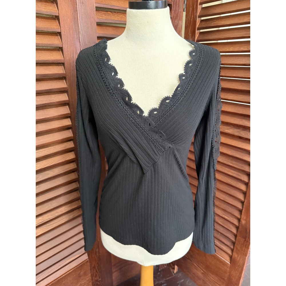 ChicMe Black Ribbed Surplice V-Neck Lace Trim Long Sleeve Top Large